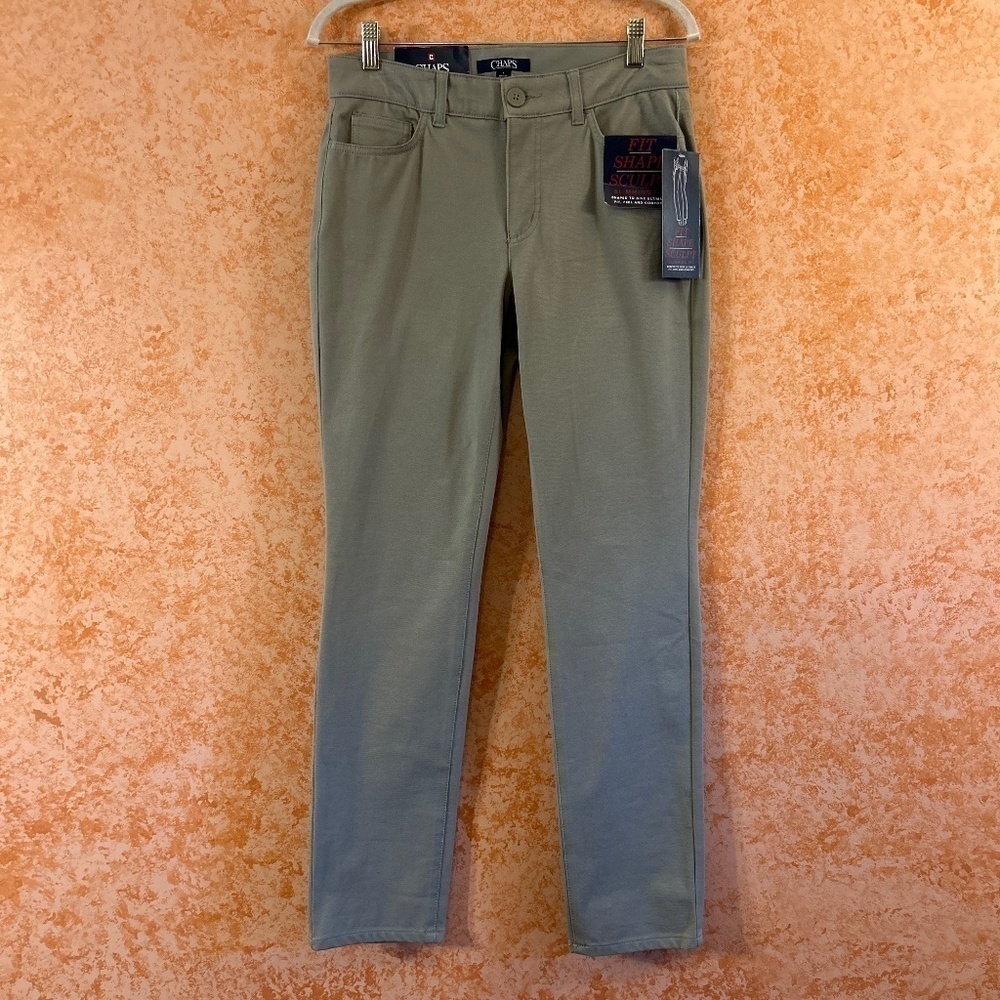 CHAPS Mid Rise Straight Leg size 6